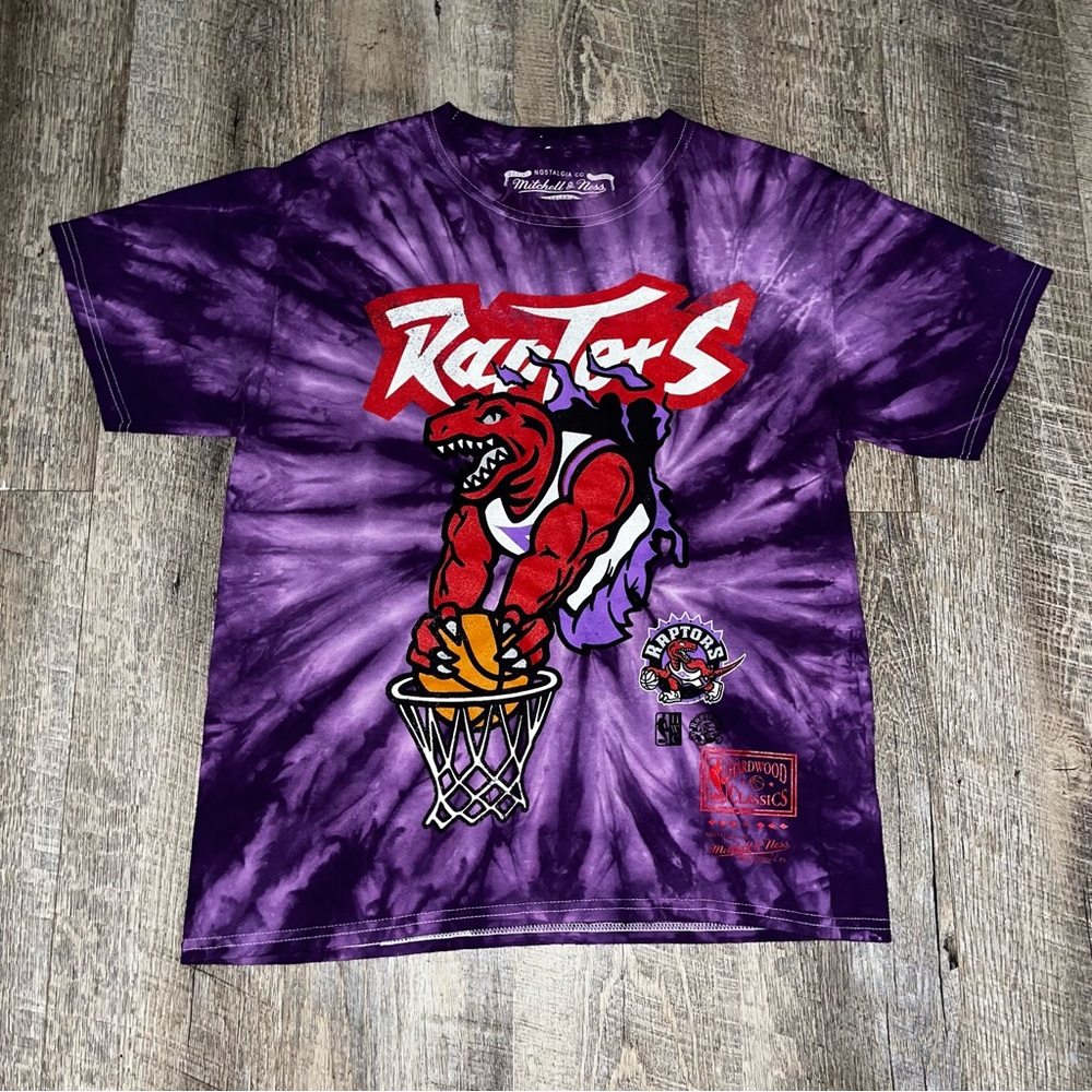Mitchell & Ness T-Shirt‎ Adult M Purple Toronto Raptors Tie Dye NBA Basketball